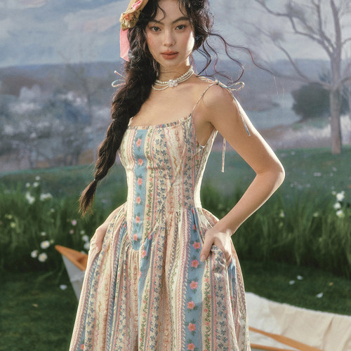 Lacemade 彩虹桥 法式田园碎花吊带鱼骨连衣裙A摆长款度假裙通勤
