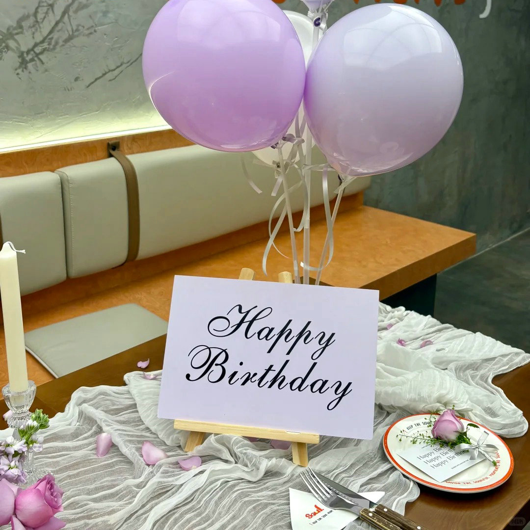 白色英文生日快乐KT板桌面立牌