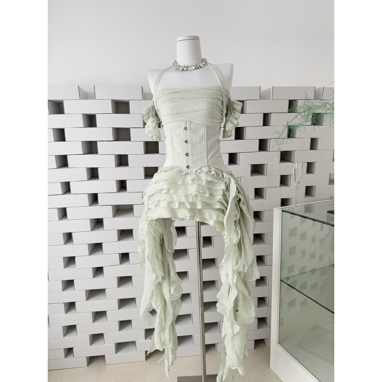 越南小众设计性感挂脖连衣裙海边度假不规则流苏生日宴会高级裙子