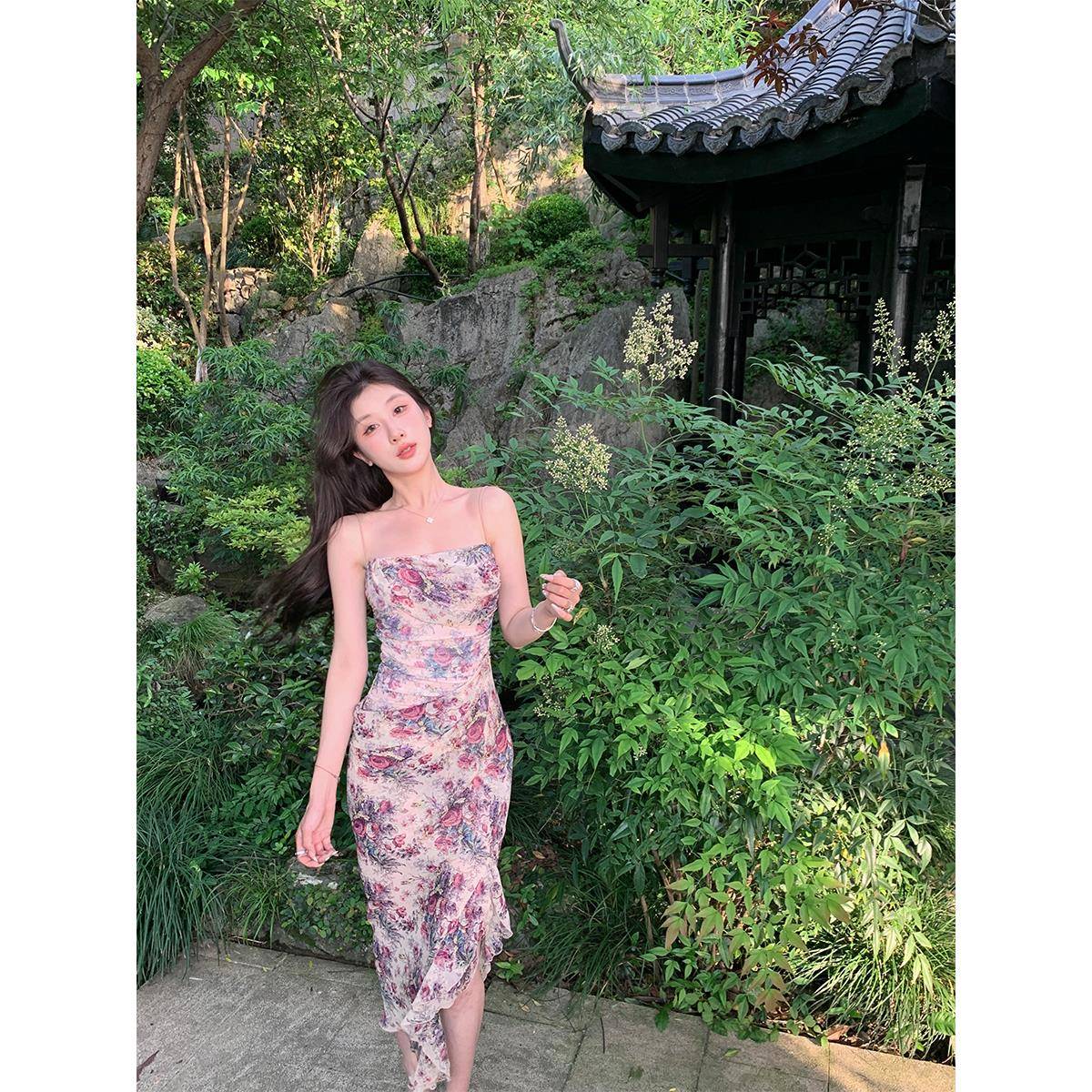 ACHI大也池粉色碎花乔其雪纺吊带连衣裙女不规则长裙修身开叉裙子