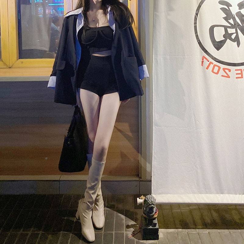 黑色小短裤女高腰团打底闲外穿202FKK4秋冬款新a字紧身休显瘦热裤