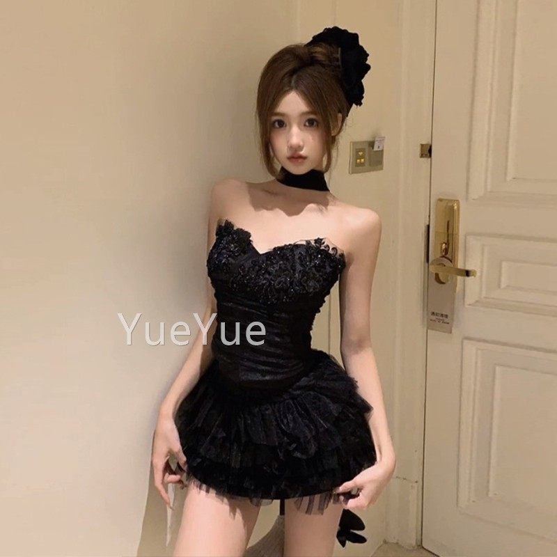 御kkjd8696本一姐性感上辣妹套装赫风黑色字肩抹胸衣蓬蓬短裙两件