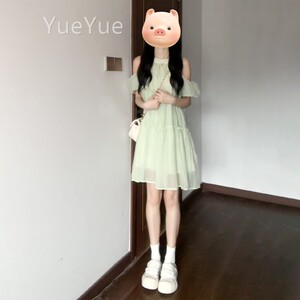 小个子绿色海肩脖连衣裙子女装2挂02C6L433475年新款夏季边度假气