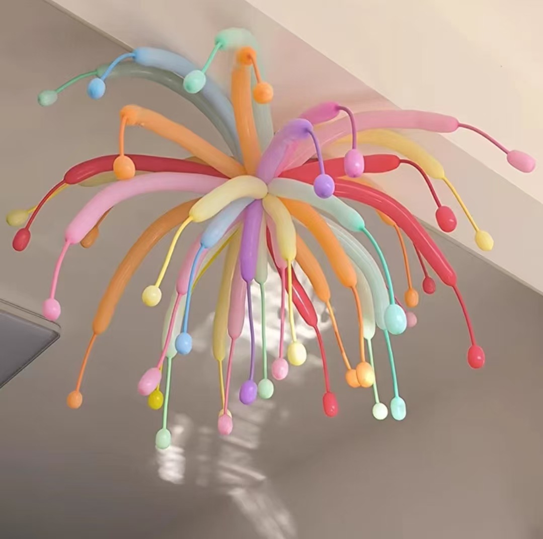 彩色烟花气球生日装饰吊顶氛围DIY长条260派对儿童氛围场景布置品