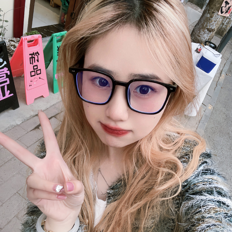 防蓝光眼镜女抗辐射疲劳无度数显脸小超轻高清透明黑框平光眼镜男