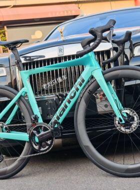 意大利BIANCHI气动OLTRE碳纤维公路车8170电变3t碳轮碳把比安奇