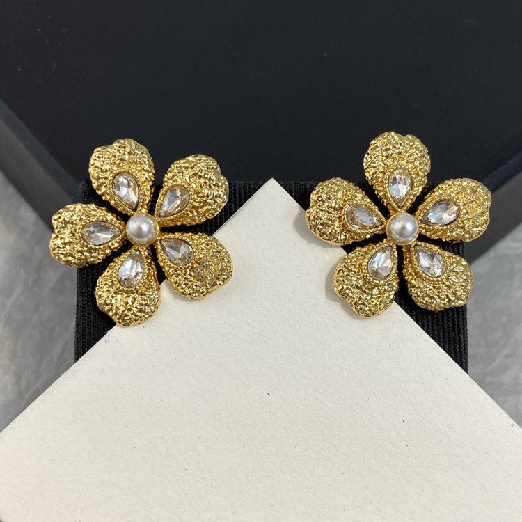 中古风立体花朵珍珠耳钉女