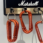 MADNESS 登山扣 24SS ARMOR 橙色钥匙扣 限量款 CASE 金属挂件