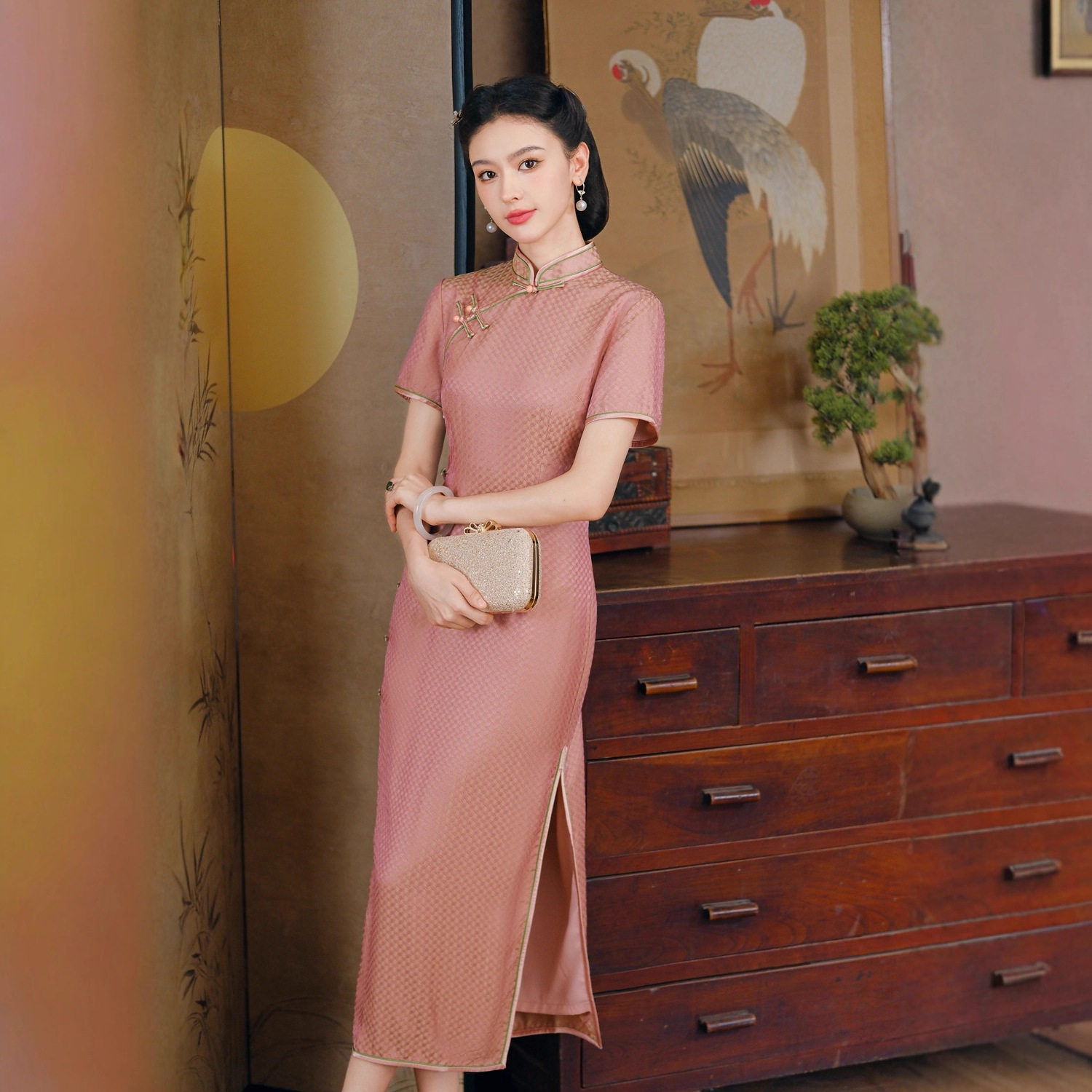 唐之恋感桑蚕丝粉色旗袍真丝敬酒服年轻款连衣裙女改良2026夏㡲晶