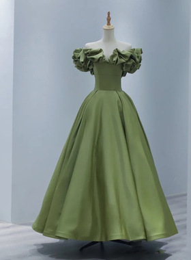 法式晚礼服2025新款绿色在逃公主淡雅一字肩生日宴会订婚礼服女装