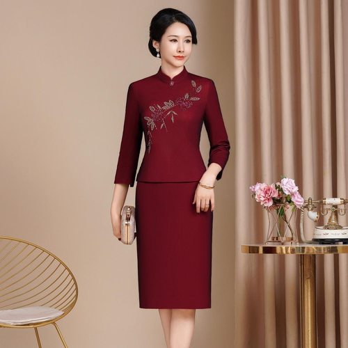 国风旗袍套装两件套改良版立领上衣短裙钉珠时尚妈妈敬酒服长袖女