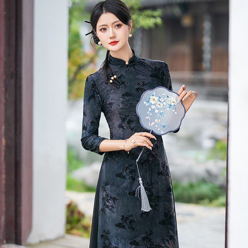 2026秋冬款中式旗袍冰丝植绒文艺复古旗袍女日常中长款优雅连衣裙