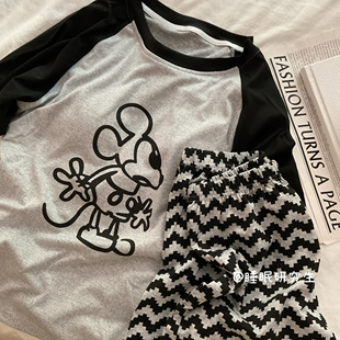 散步Mikey 短裤 带胸垫夏款 短袖 米奇遛弯可外穿 女睡衣云感套装