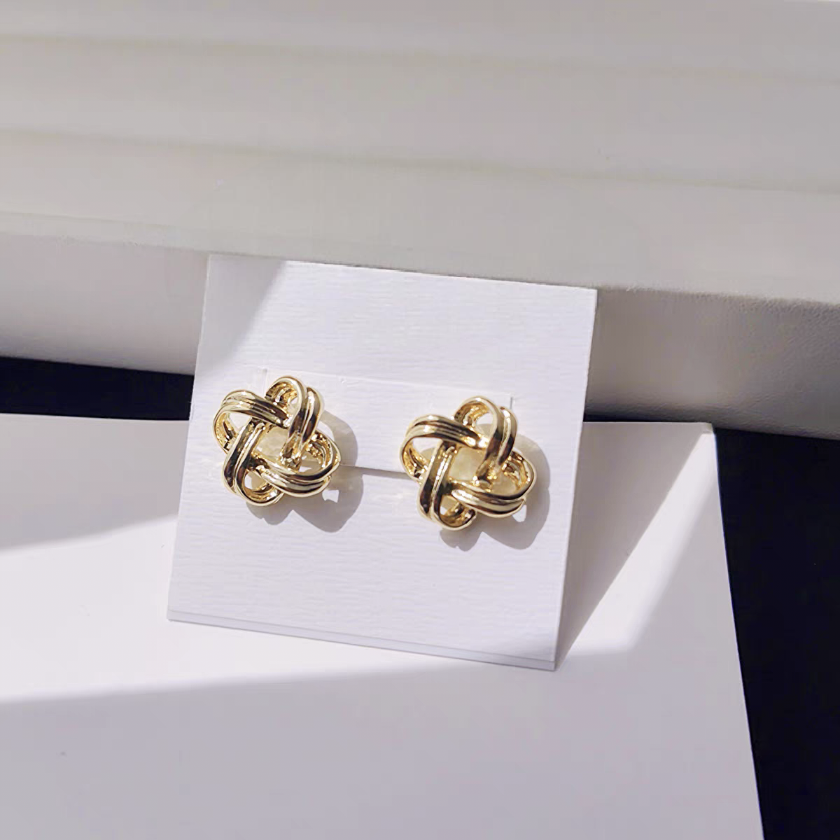 欧美出口余量小众设计镂空麻花耳钉女休闲个性冷淡风复古时尚耳饰