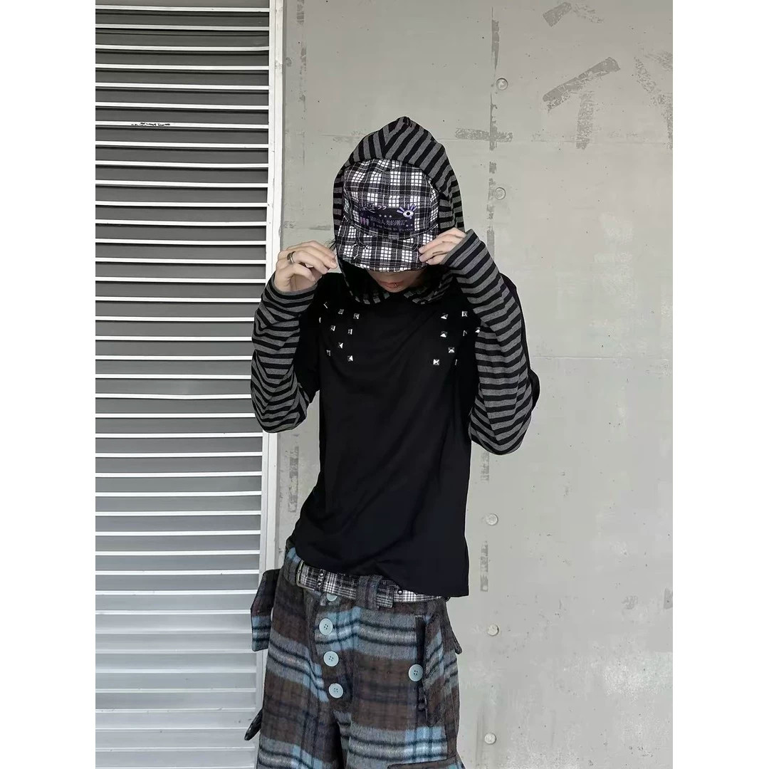 y2k亚文化黑灰条纹连帽假两件条纹铆钉烫钻长袖T恤早秋季打底上衣