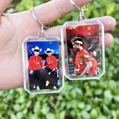 莎头CP组合孙颖莎王楚钦周边钥匙扣国乒运动员书包亚克力双面挂饰