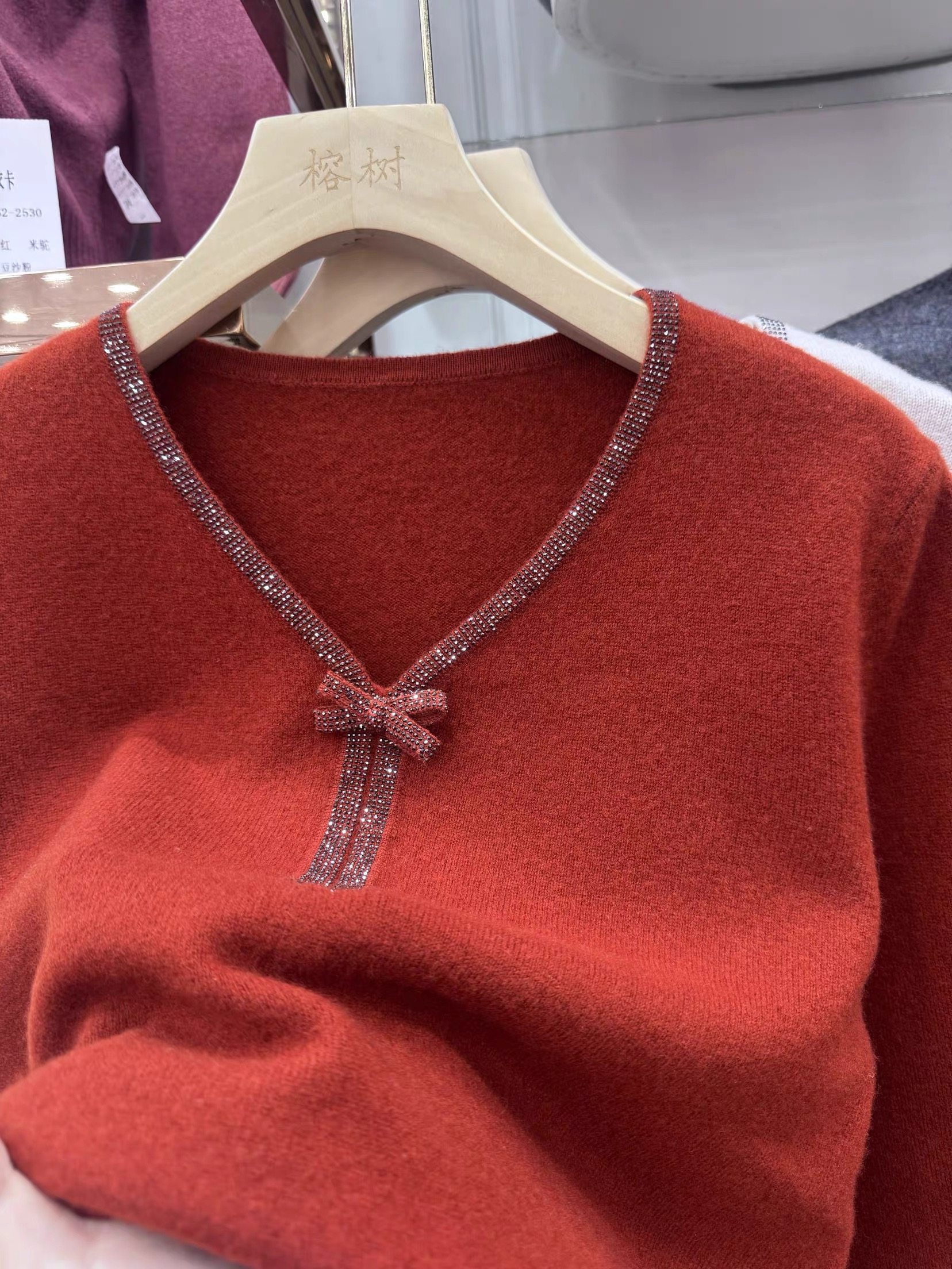 限时福利！秋冬新款长袖100纯羊毛显瘦气质打底领带烫钻女士上衣,女装/女士精品,毛针织衫,淘宝优惠券,粉丝福利购,淘宝优惠卷