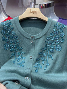 限时福利！25新含羊毛衫女圆领套头毛衣妈妈宽松针织洋气百搭打底