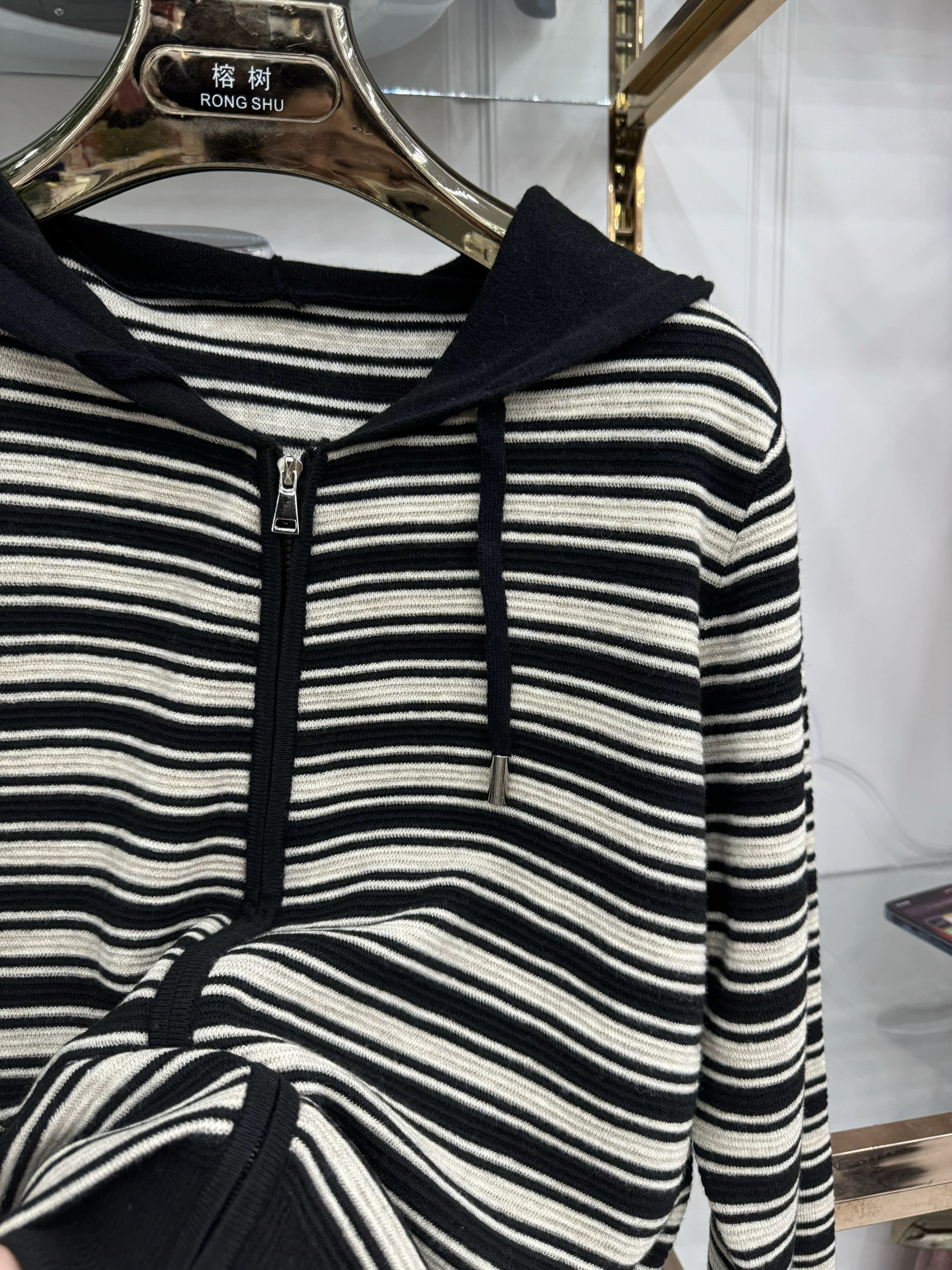 限时福利！时尚妈妈拼色条纹连帽针织衫拉链开衫秋装新款宽松上衣