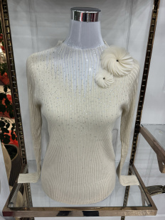 镶钻设计花朵女士针织衫 专柜 时尚 100%美丽诺 H87M01Q28034 正版