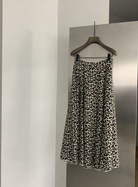 ONE MORE-秋上新Permust豹纹百搭修身显瘦A字半身裙