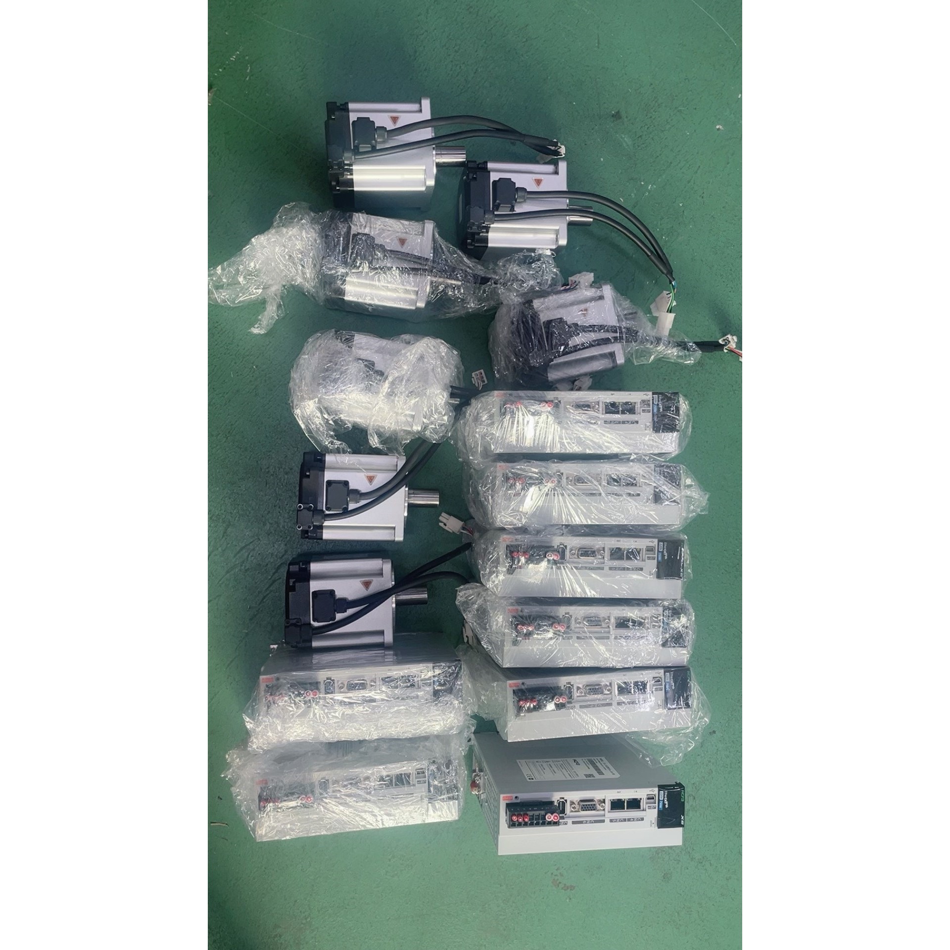 【议价产品】禾川伺服,750W,总线型,X5EB075A-A0-00,电询价