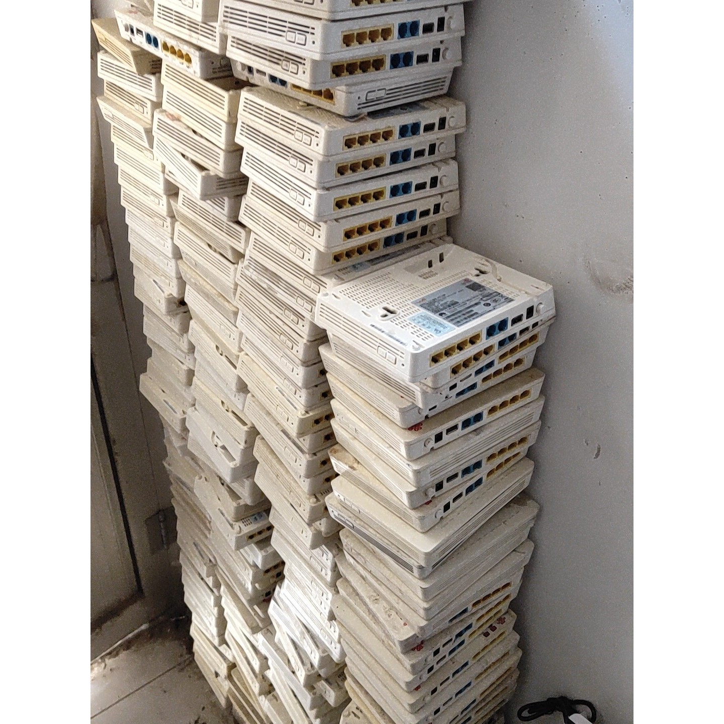 【议价产品】华为HG8346R epon  光纤猫 200个左右询价