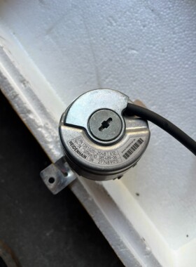 【议价产品】1381.020-2048/大电机上拆的,东西漂亮,看实图交询价