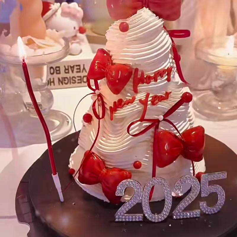 2025可爱红色蝴蝶结新年蛋糕装饰摆件合金满钻数字插排曲线蜡烛棒