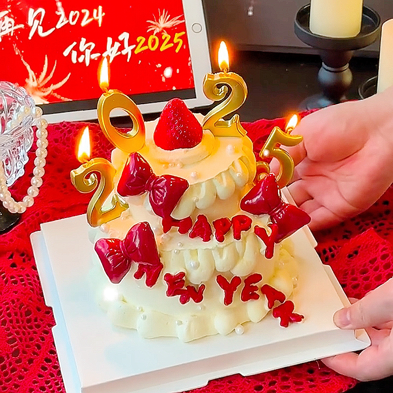 2025跨年蝴蝶结草莓蛋糕装饰亮面涤纶红丝带曲线蜡烛弯曲插件