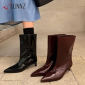 hunnz极简尖头小猫跟大筒围短靴细跟直筒酒红色套筒中筒靴女