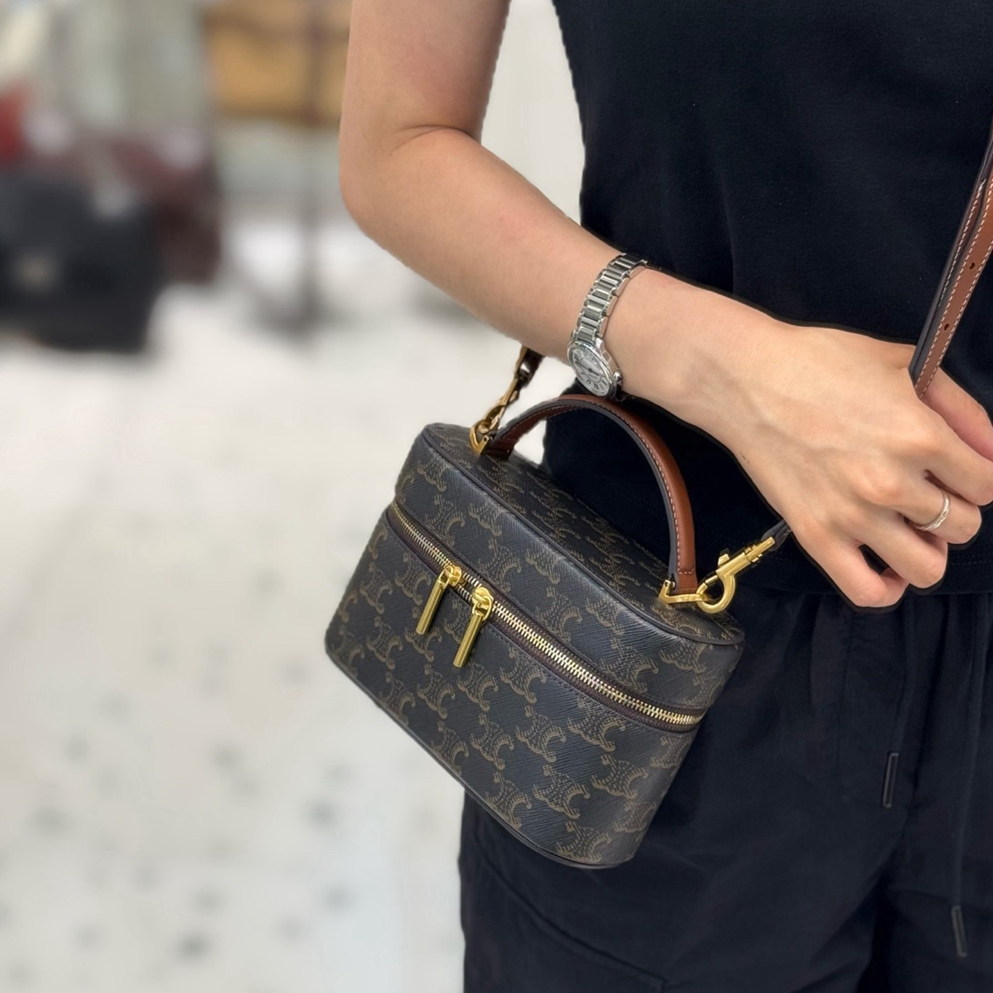 红色包包女2025新款时尚真皮盒子包百搭漆皮小方包迷你手提包婚包