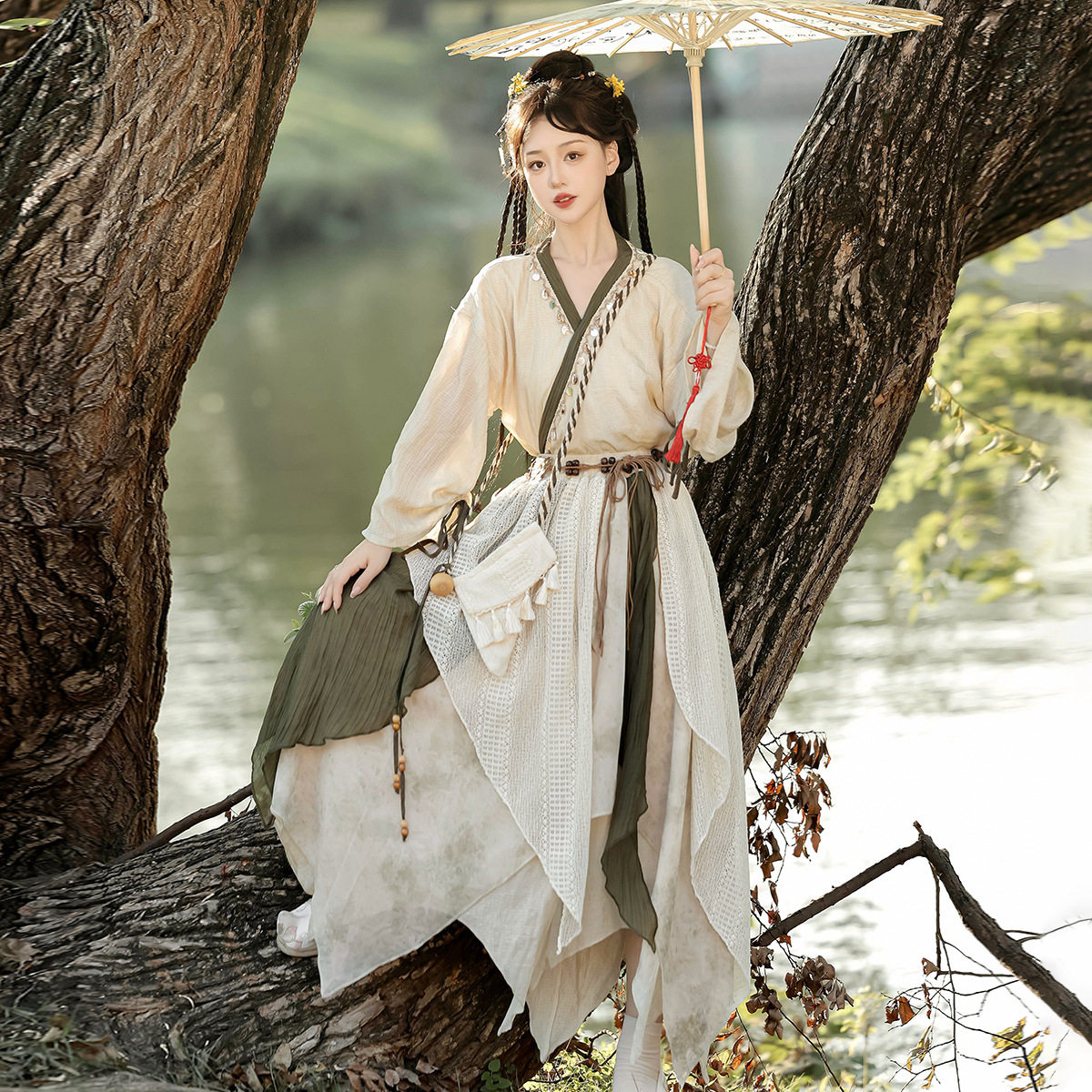 原创设计彩荷昭汉服女中国风改良汉元素包包交领衣半裙套装9235