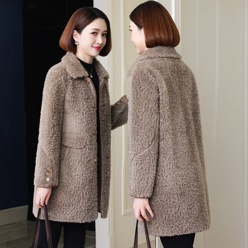 卡若维娅冬季新款颗粒毛毛羊剪绒大衣女中长款修身羊羔毛一体皮草