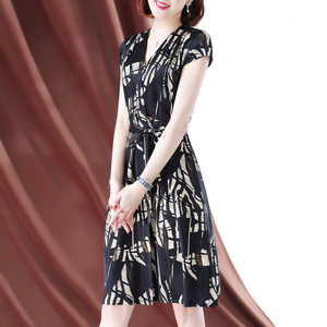 杭州真丝连衣裙女夏装新款v领印花收腰中长裙气质桑蚕丝短袖裙子