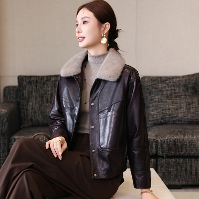 海宁真皮羽绒服女小个子短款皮衣