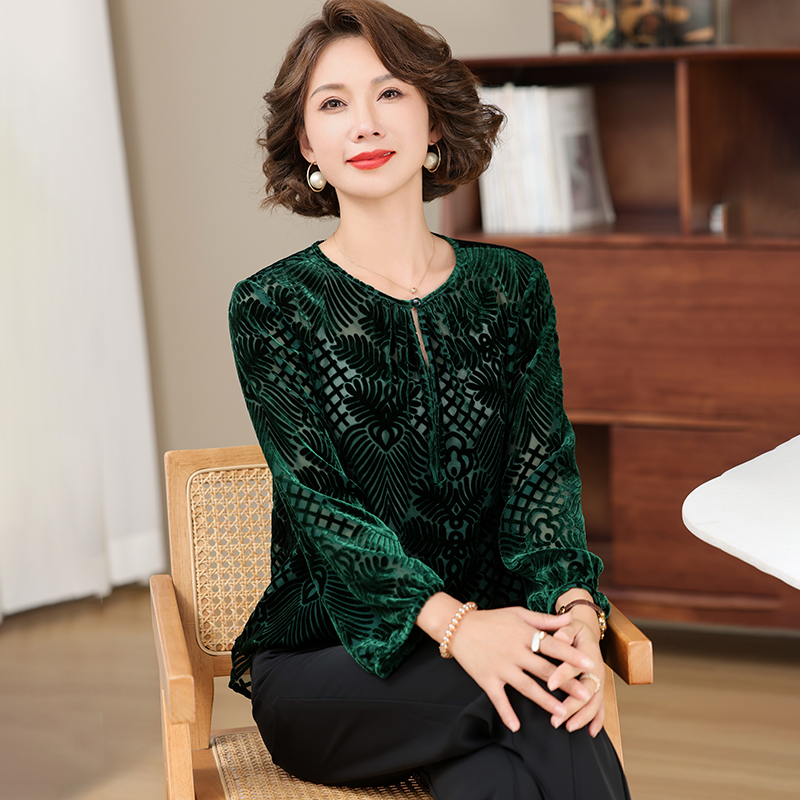卡若维娅九分袖圆领显瘦真丝蚕丝