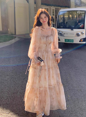 法式方领泡泡袖雪纺碎花连衣裙女春秋仙女裙初恋温柔风森系长裙