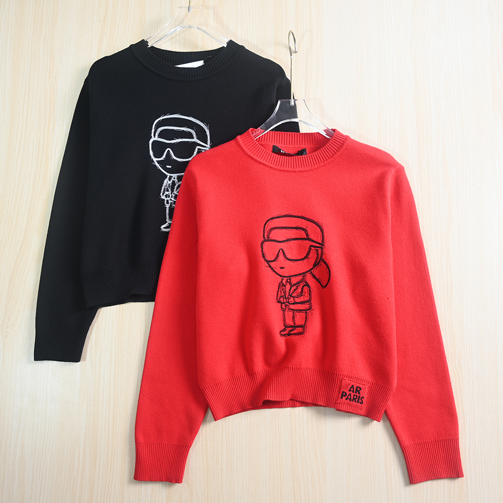 绵羊毛刺绣卡通人圆领针织毛衣