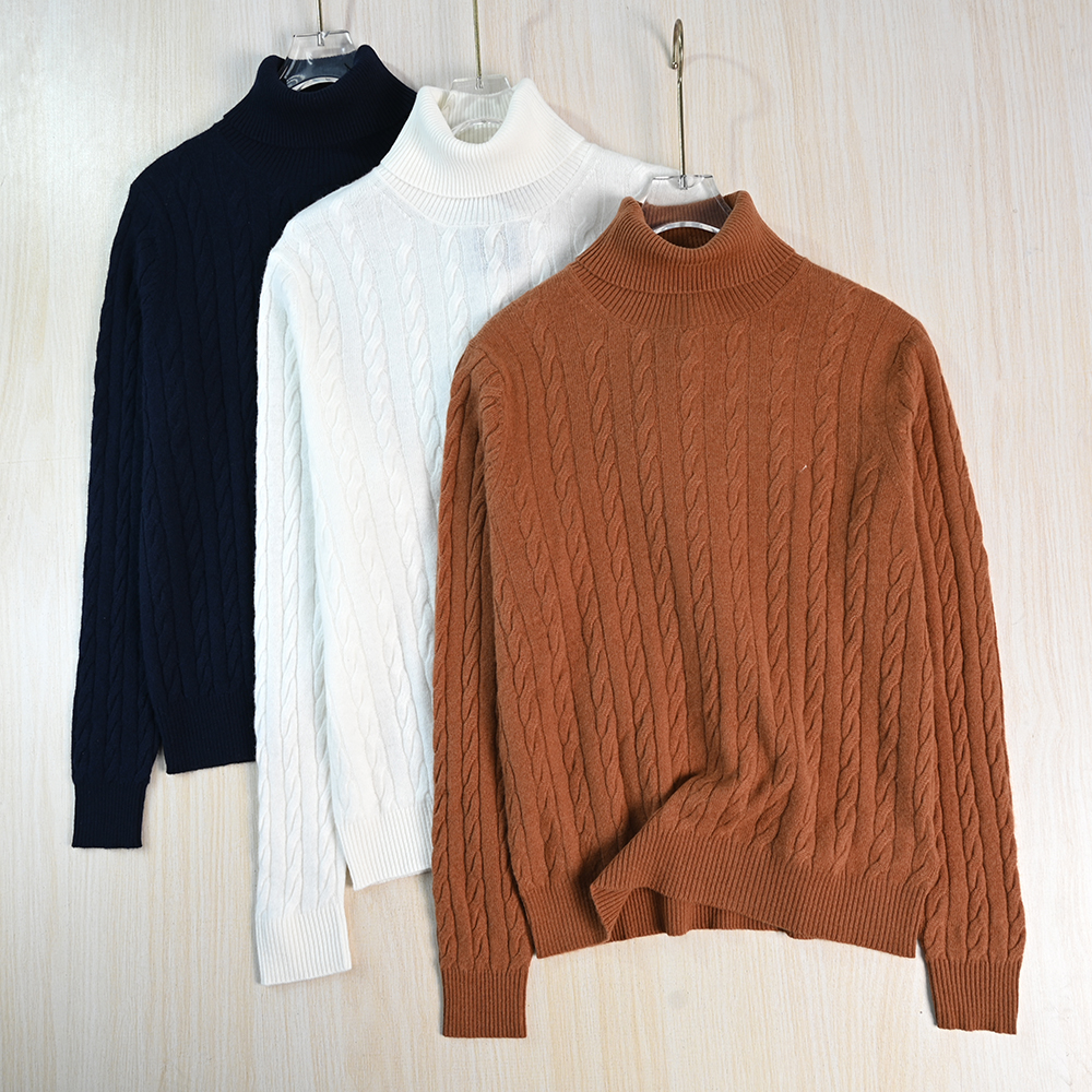 软糯羊绒绞花高领长袖针织毛衣