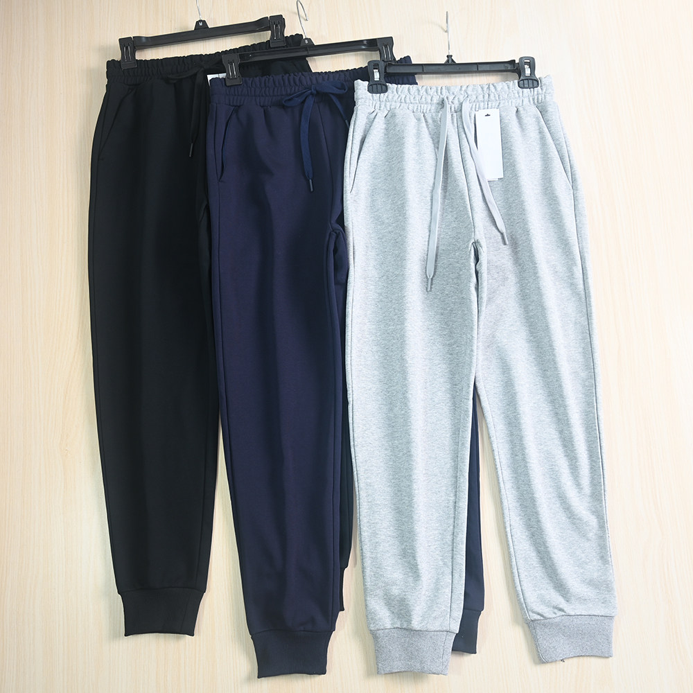 男款的 10/14简约圈棉胶印字母松紧腰系带束脚男士休闲卫裤