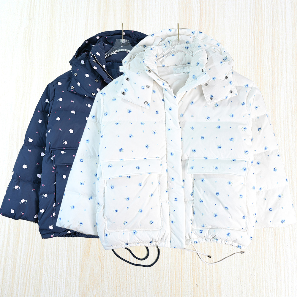 80鸭绒蓬松保暖满印花休闲羽绒服