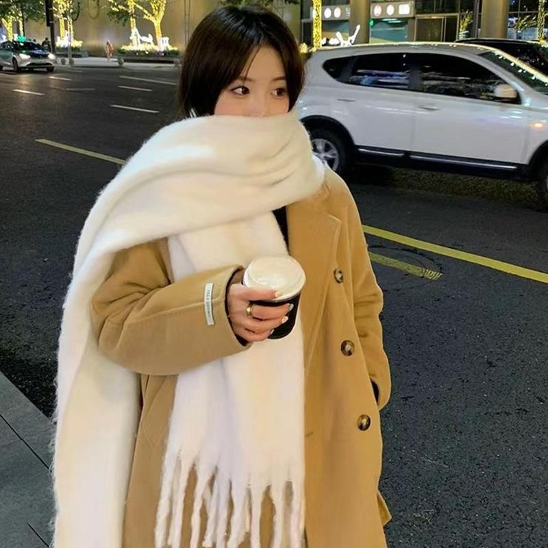白色围巾女冬季高级感加厚保暖超大长韩式马海毛日系秋冬天围脖男