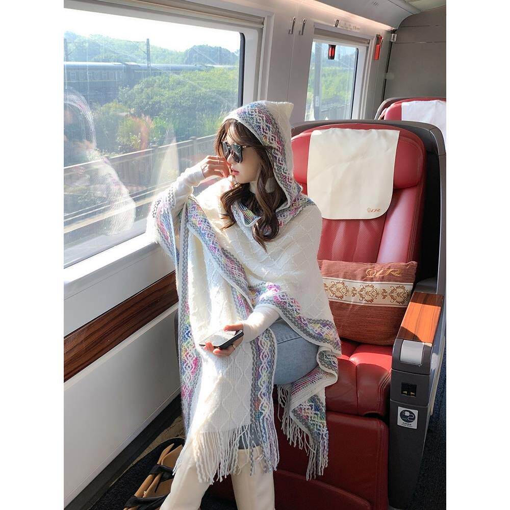 云南旅游民族风披肩女秋冬披风斗篷波西米亚针织保暖两用子围巾