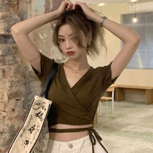 露脐修身绑带夏季短款v领纯欲风