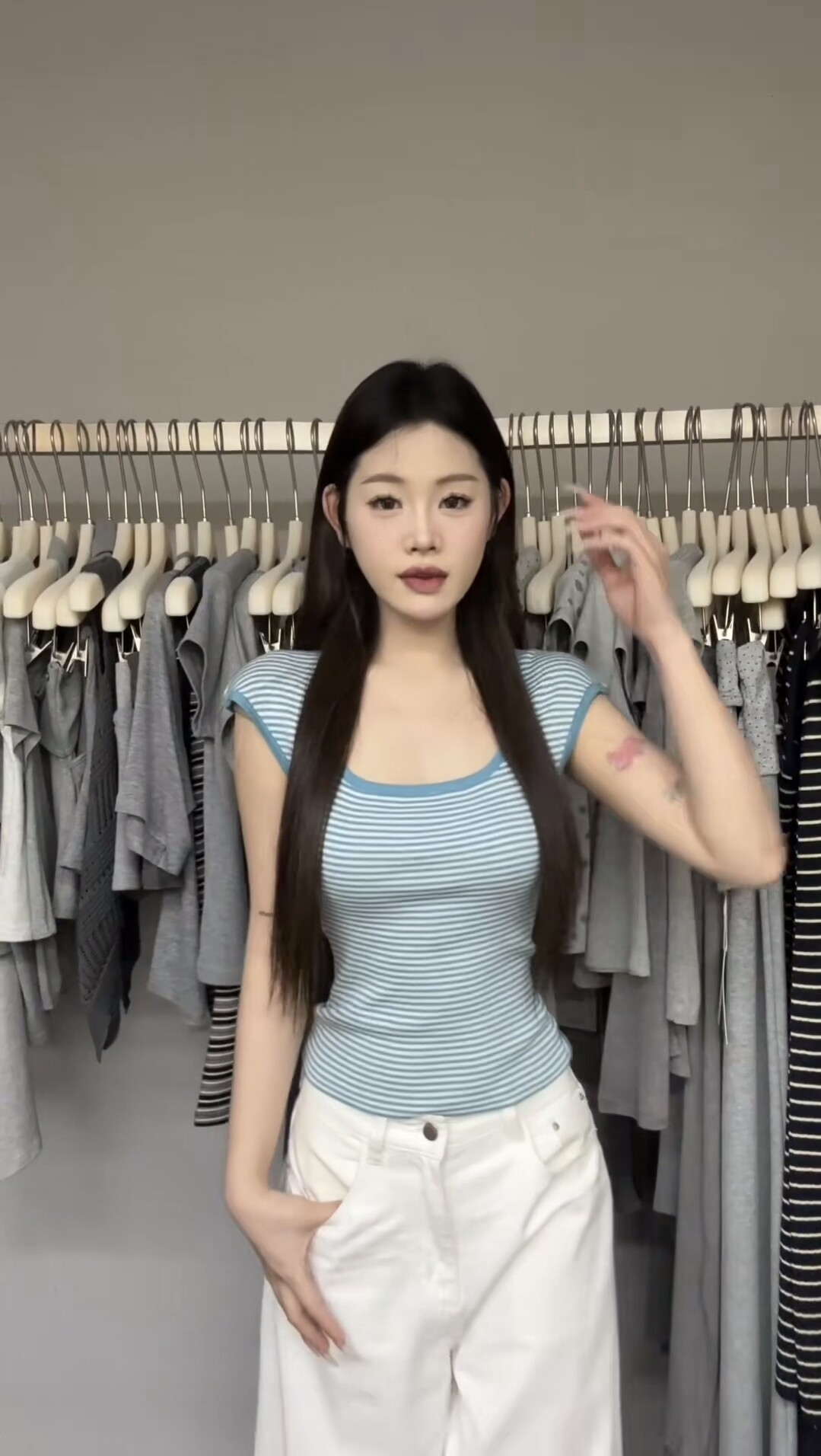 清仓 Z-ONE条纹U领小飞袖t恤女设计感小众修身显瘦百搭背心上衣潮