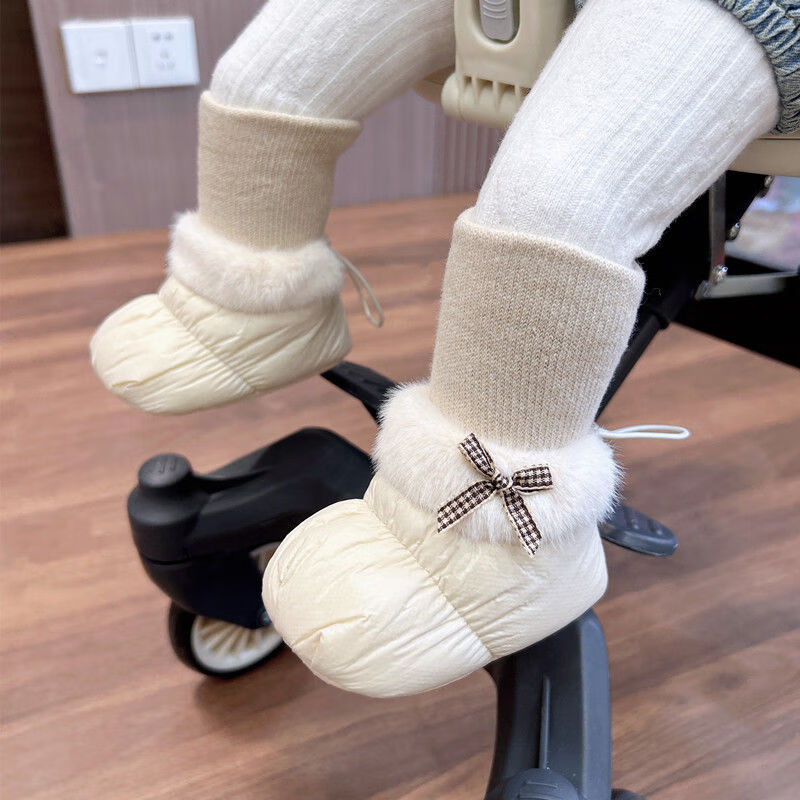 秋冬新生婴儿0-1岁男女宝宝软底加厚鞋袜一体不掉跟加绒护脚棉鞋