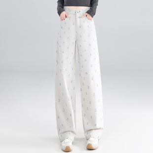 米白色字母印花直筒弯刀牛仔裤女2026春季新款显瘦窄版阔腿休闲裤