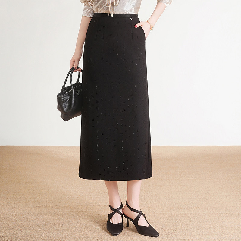 黑色简约垂感直筒裙女2026春秋新款百搭带钻显瘦中长款包臀半身裙