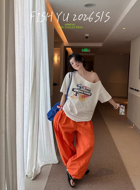 FISHYU 夏季新款韩版减龄上衣复古字母印花珠地面料斜肩短袖t恤女